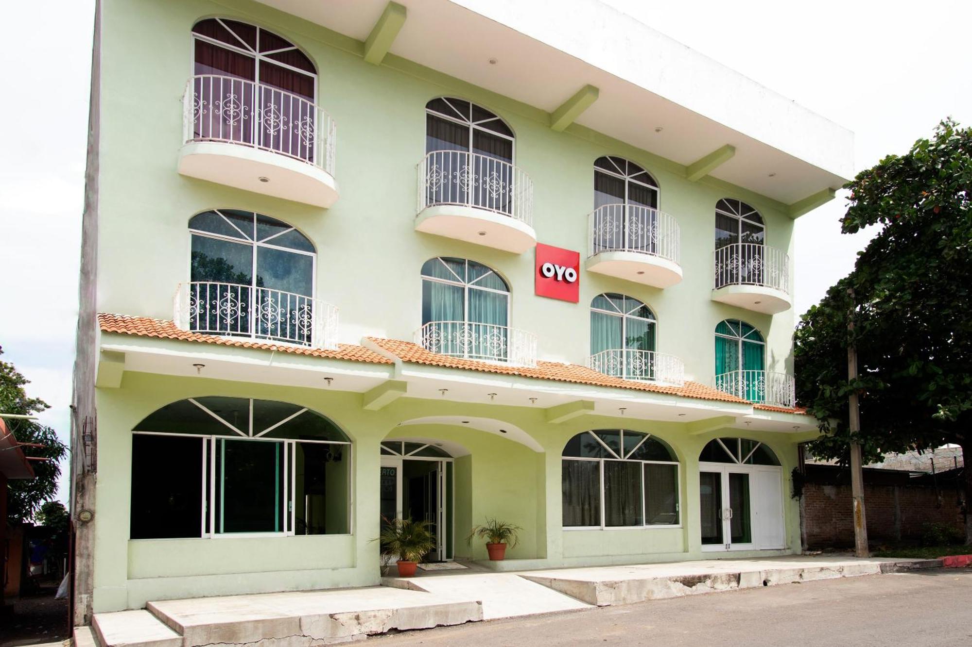 Oyo Hotel Estacion,Jose Cardel,Parque Central Revolucion Exterior photo