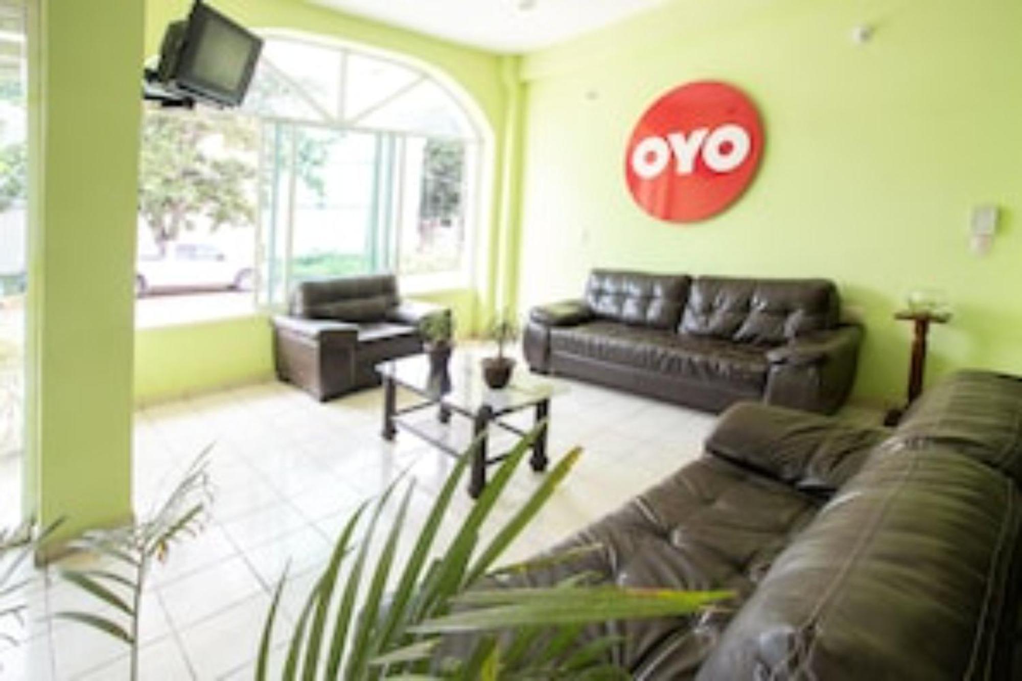 Oyo Hotel Estacion,Jose Cardel,Parque Central Revolucion Exterior photo